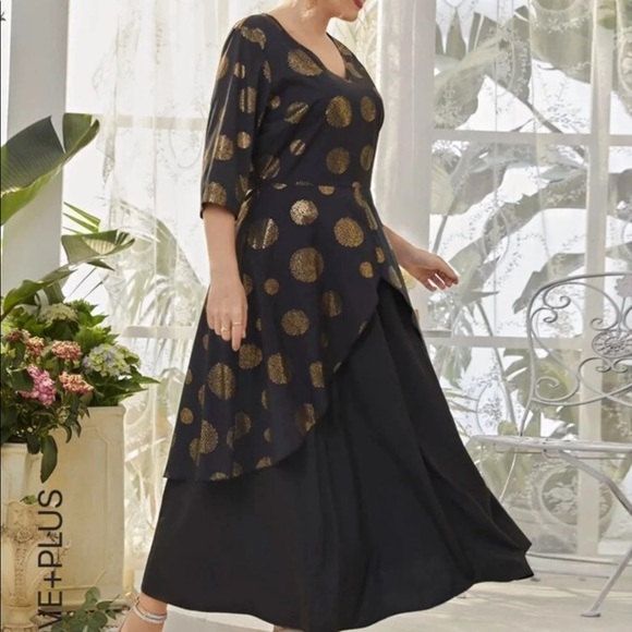 Plus Size Polka Dot Two Layered Hem Dress - Picture 4 of 9